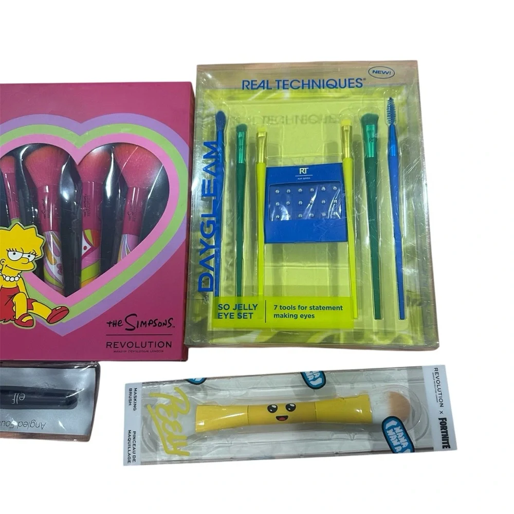 Assorted‎ makeup bundle - Picture 2 of 4